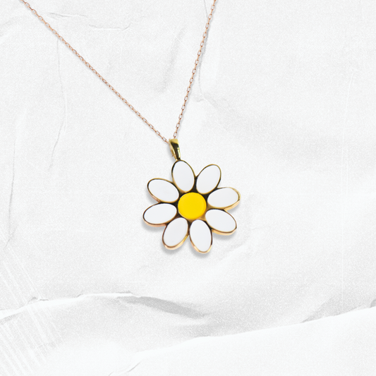Classic Daisy Pendant